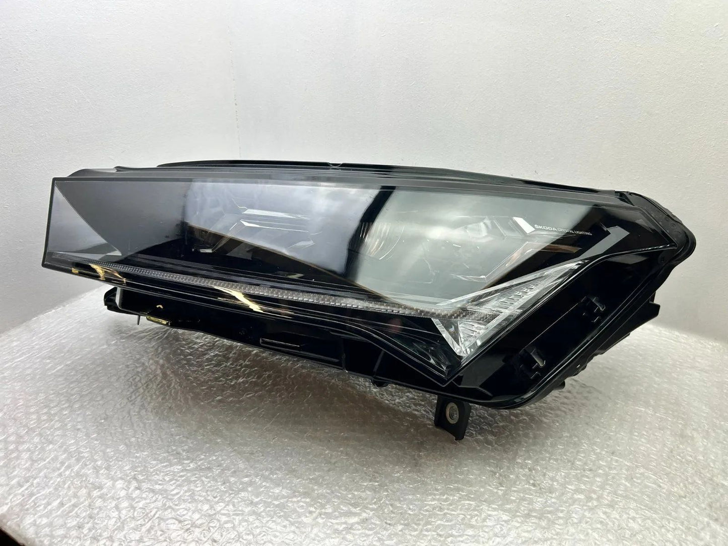 Original Skoda Enyaq 5LB LED Scheinwerfer links 5LB941015A