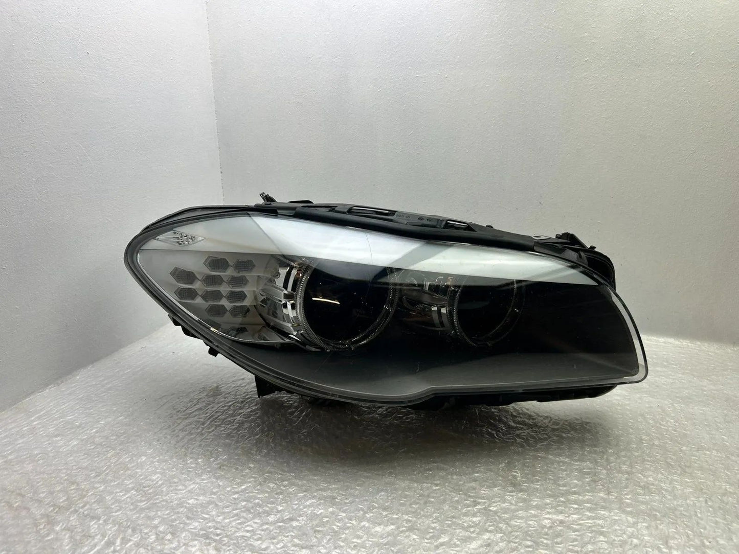 Original BMW 5er F10 F11 Xenon Scheinwerfer rechts 7203246