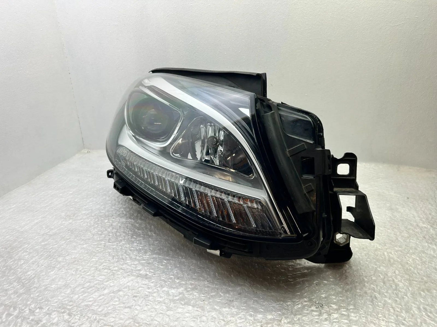 Original Mercedes GLE W166 Scheinwerfer rechts A1668201459