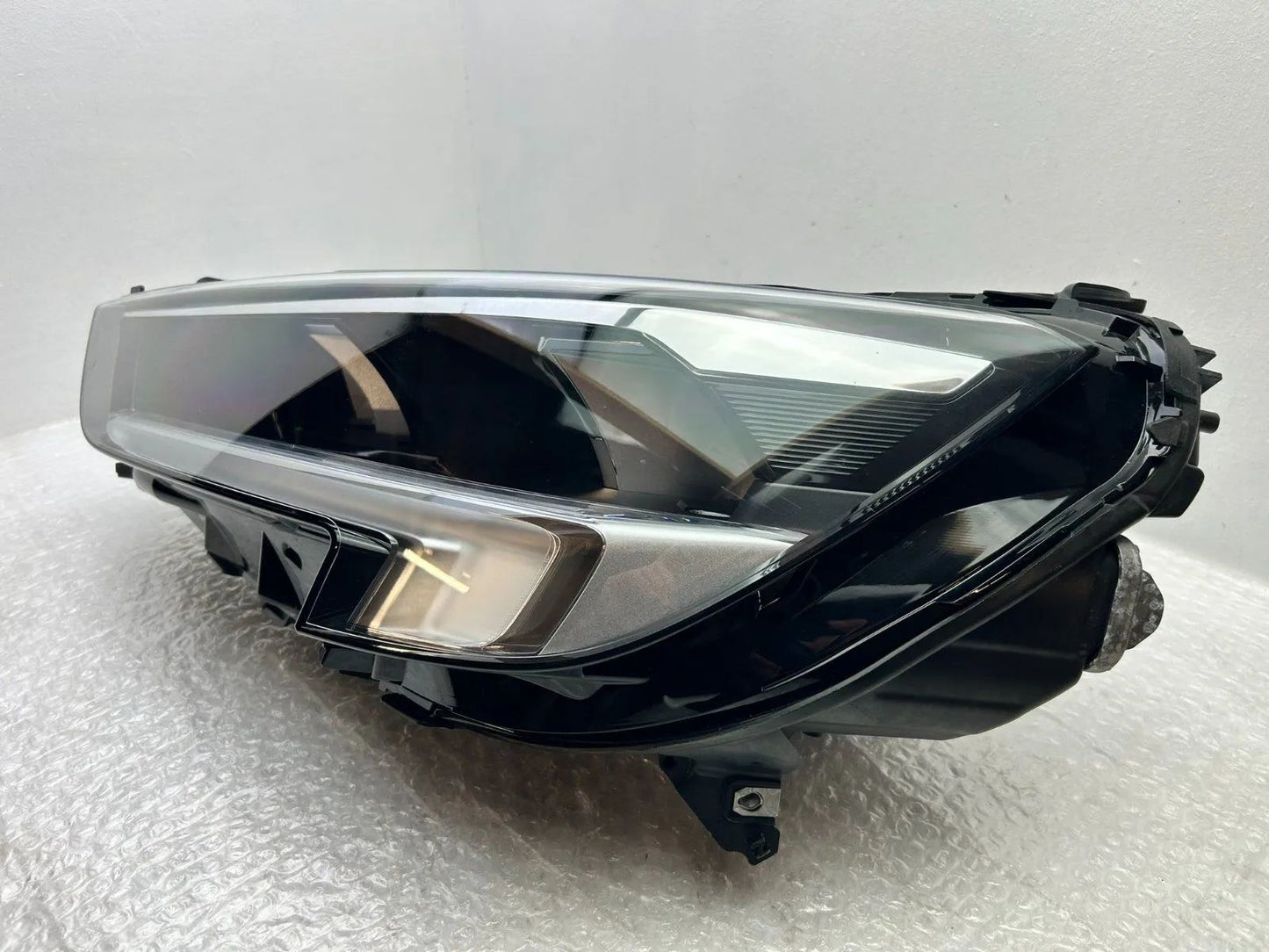 Opel Insignia B LED Scheinwerfer Frontscheinwerfer links 39136825
