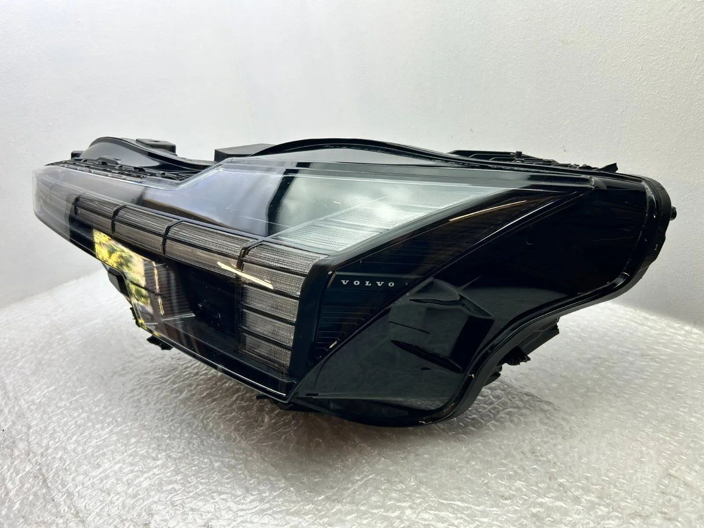 Original Volvo EX30 LED Scheinwerfer links 80000401 DEFEKT