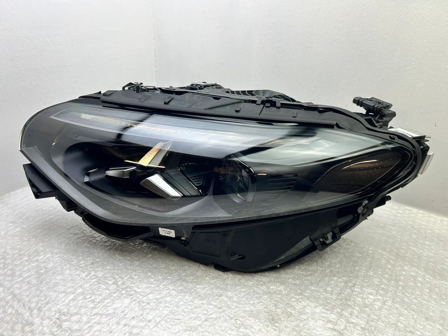 NEU Original Mercedes CLA W174 LED Scheinwerfer links A1749062502
