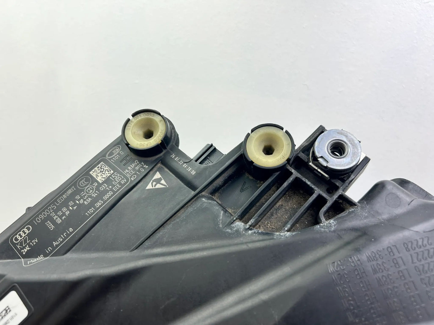 Original Audi Q3 83A LED Scheinwerfer links 83A941033
