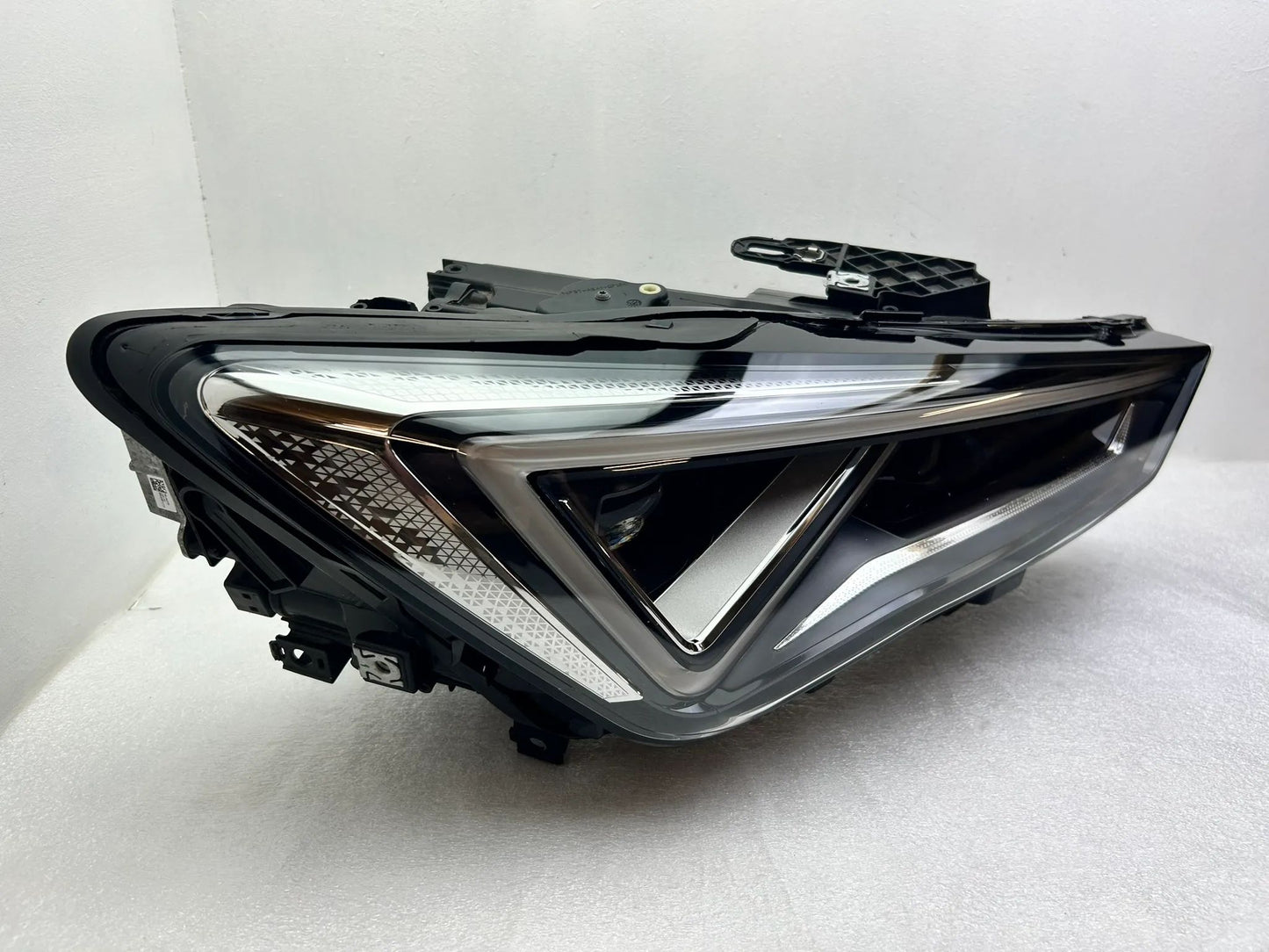 Seat Cupra Formentor Leon LED Scheinwerfer rechts 5FG941036C