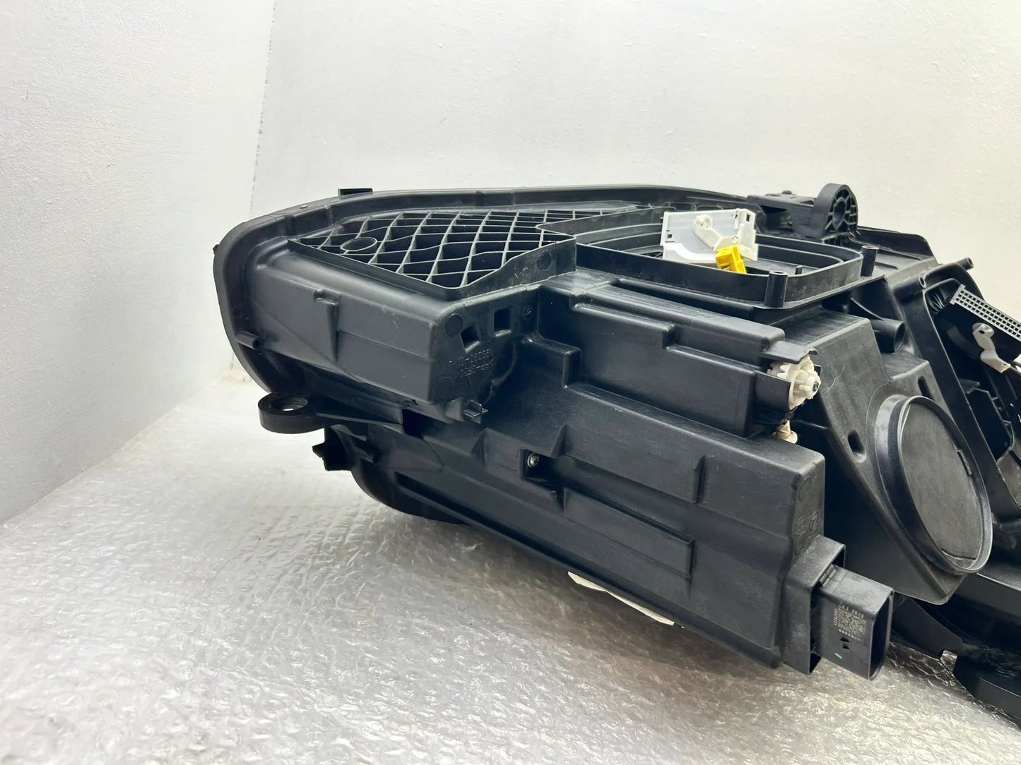 Original Mercedes W213 LED Scheinwerfer links A2139064704
