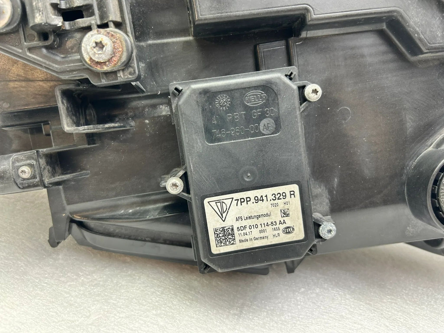 Original Porsche Cayenne Xenon Scheinwerfer rechts 7P5941752F