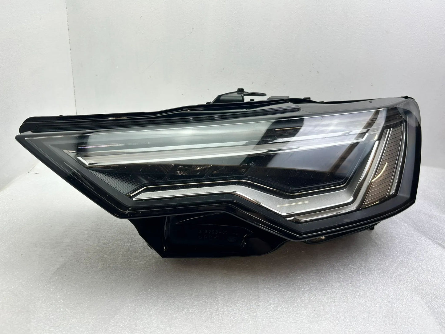 Original Audi A6 C8 4K LED Scheinwerfer links 4K0941039