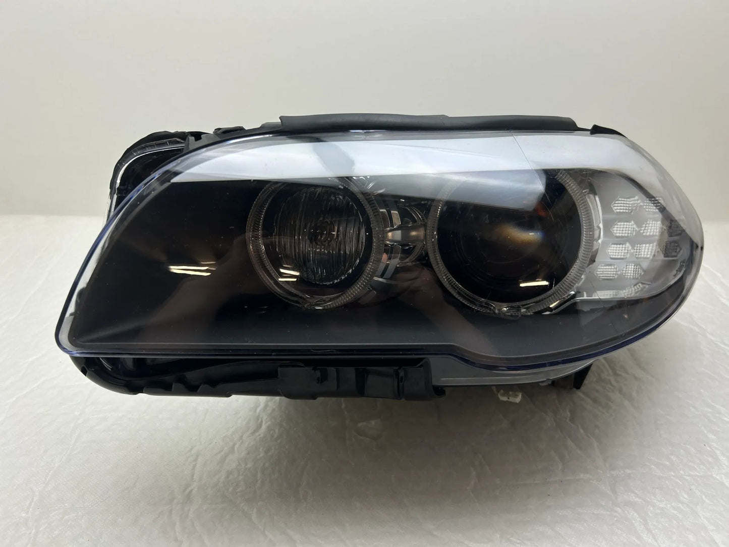 BMW 5er F10 F11 Xenon Kurvenlicht Scheinwerfer links 7203251