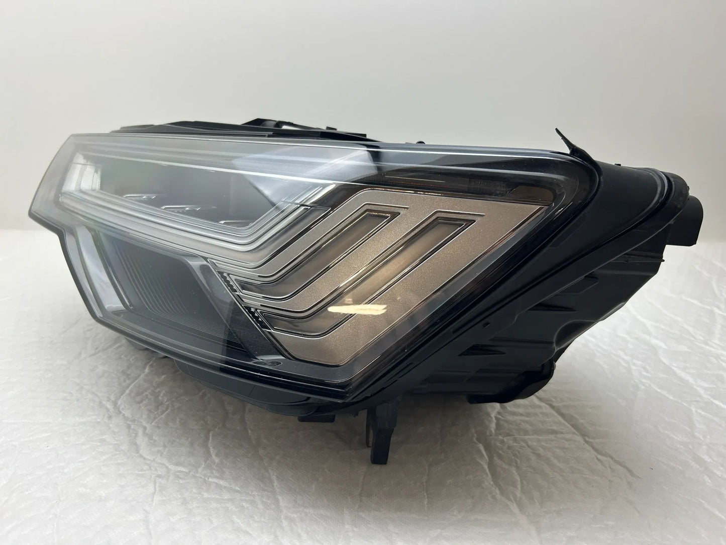 Original Audi A6 C8 4K LED Scheinwerfer links 4K0941035