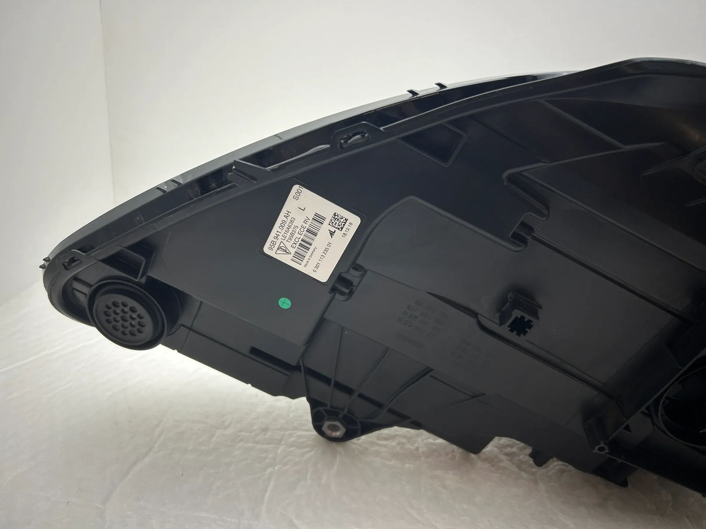 FRONTSCHEINWERFER LINKS VORNE 95B941009AH