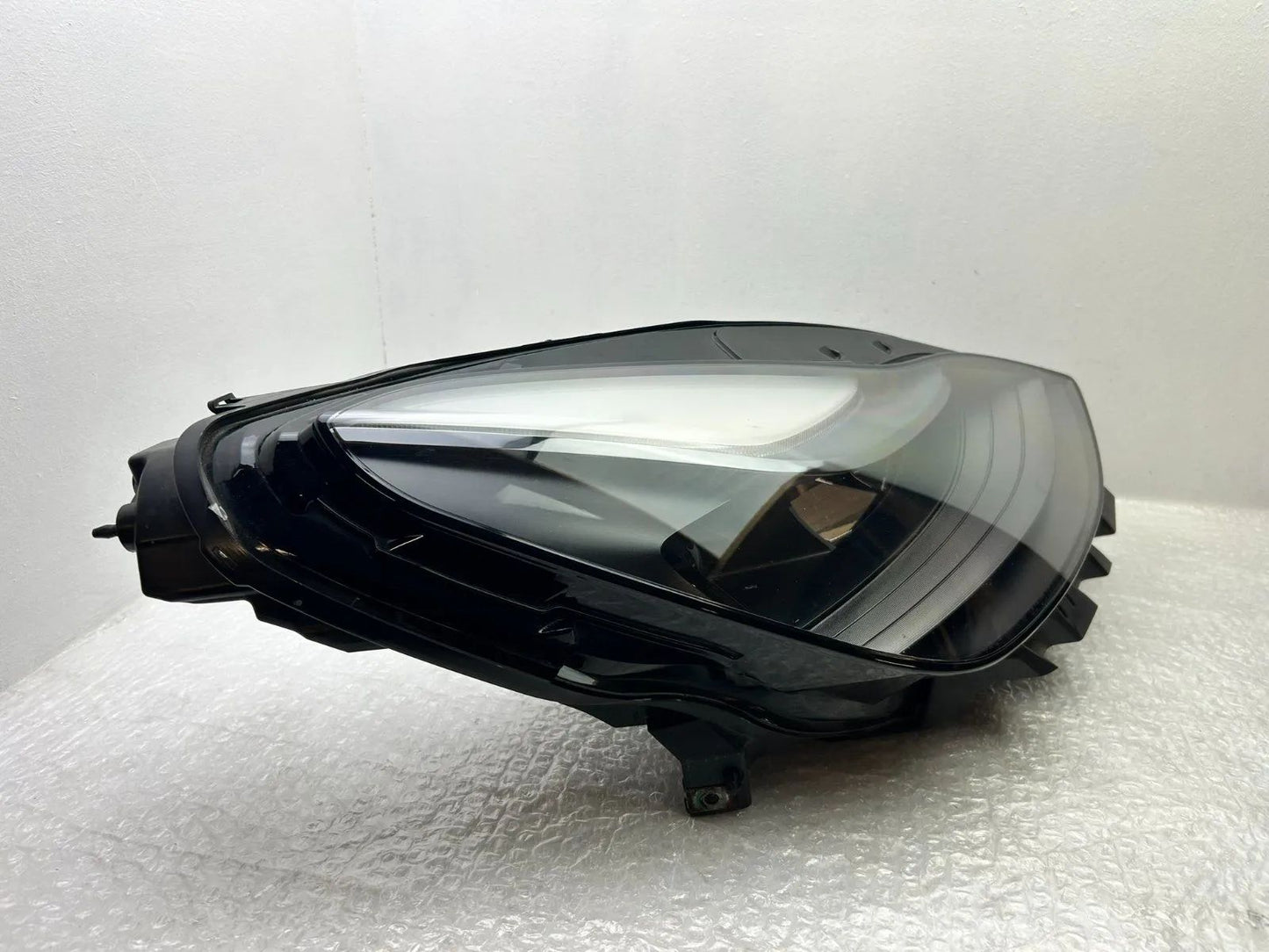 Original Tesla Model 3 LED Scheinwerfer rechts 1514953-00-D
