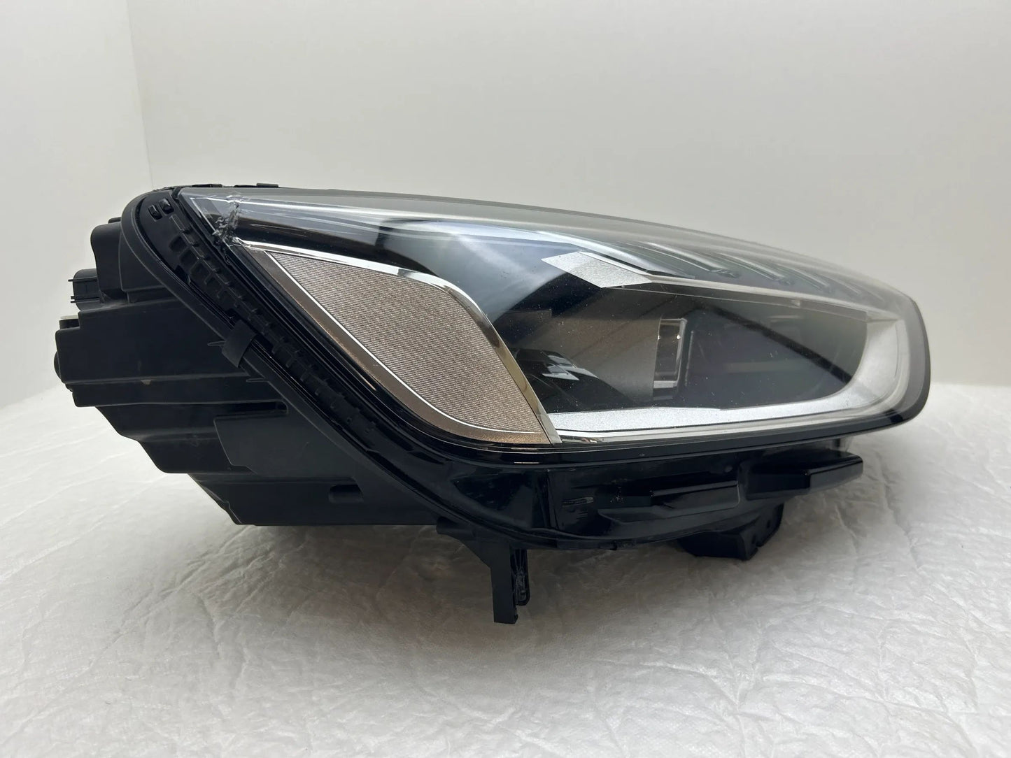 Original Audi A4 B9 8W LED Scheinwerfer rechts 8W0941034D