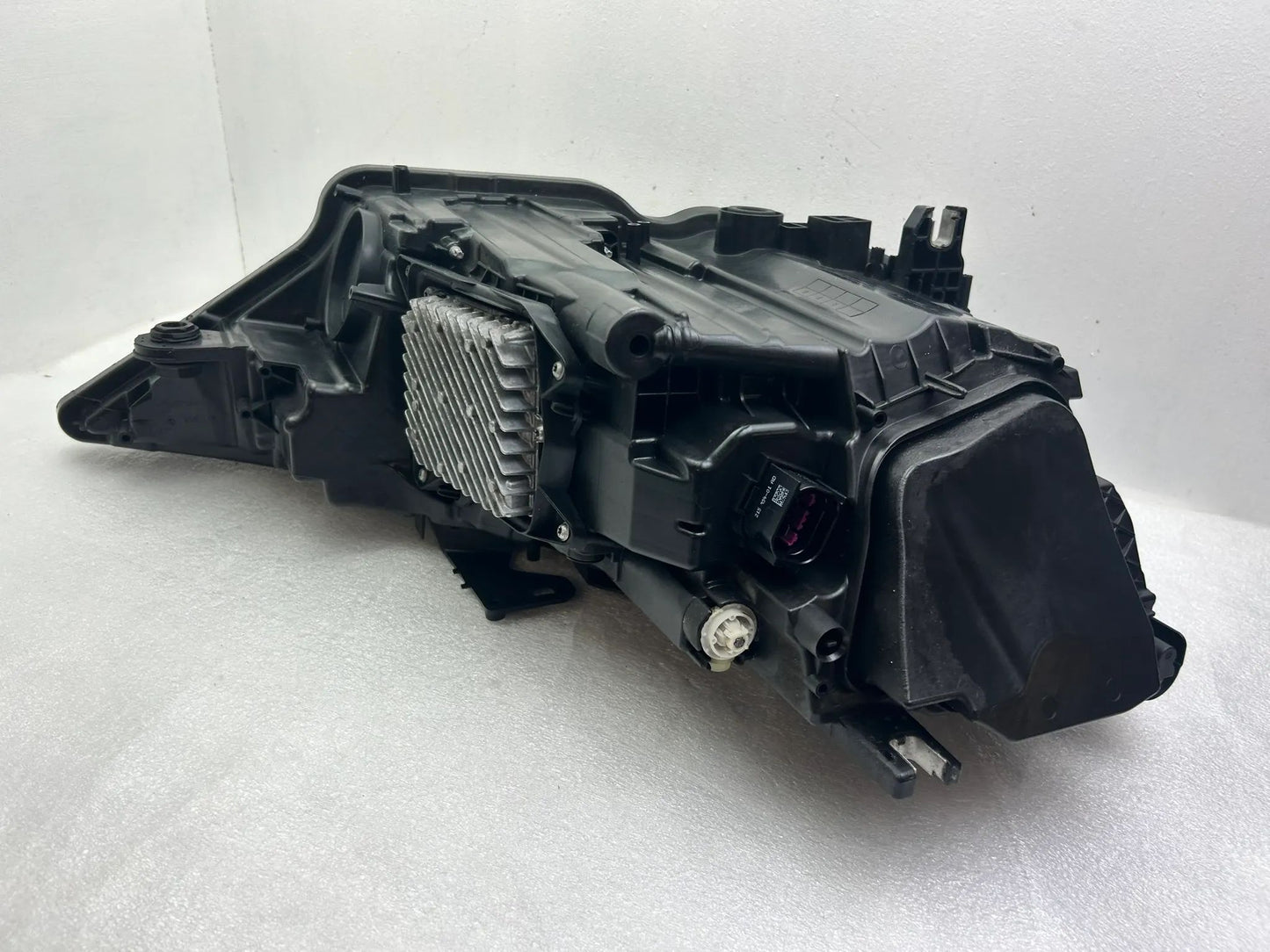 Original Audi A6 C8 4K LED Scheinwerfer links 4K0941039