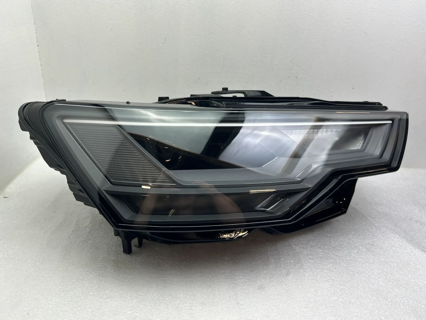 Original Audi A6 C8 LED Scheinwerfer rechts 4K0941034