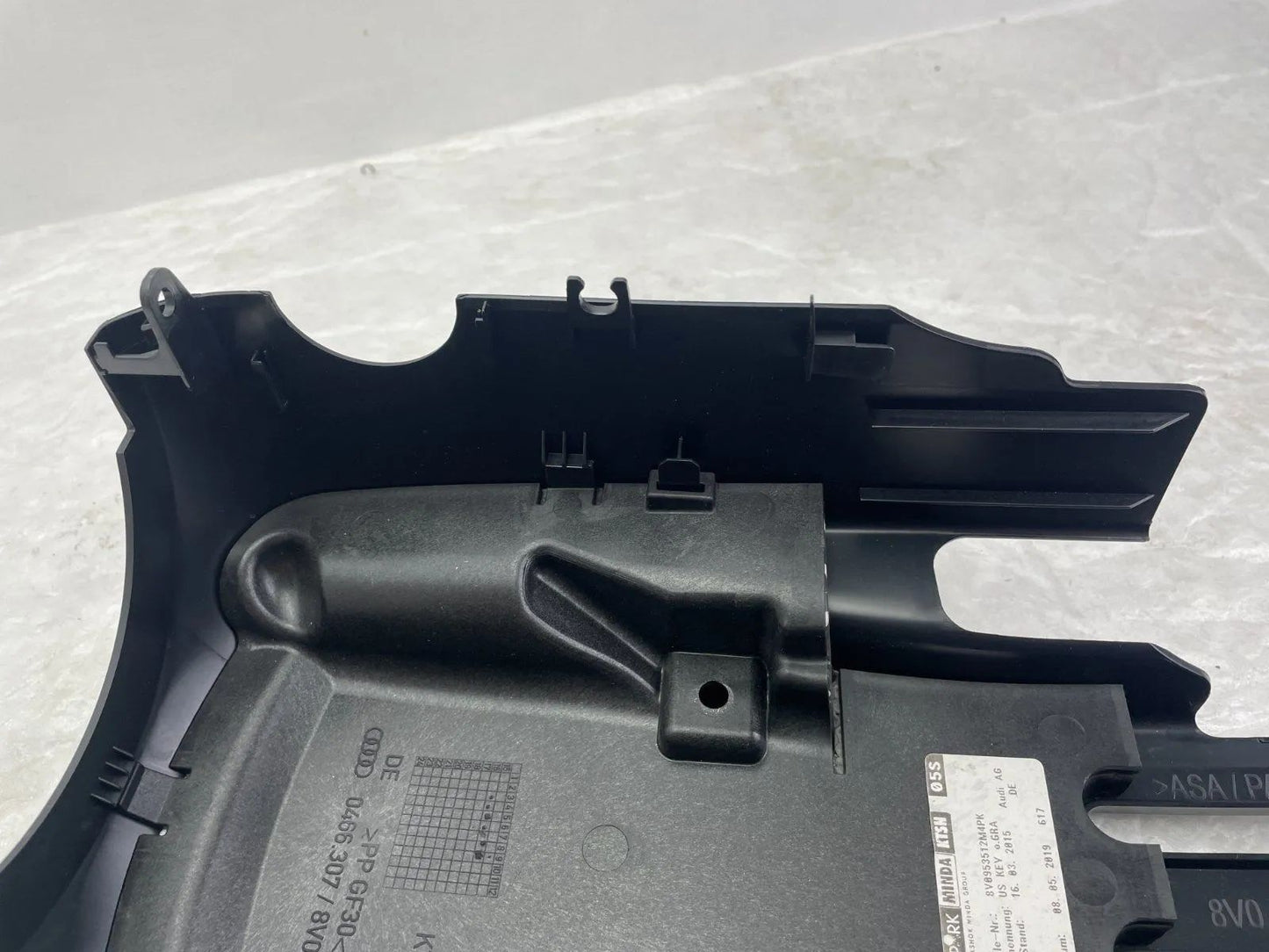 Audi A3 8V Lenksäulenverkleidung Lenkradabdeckung 8V0953512