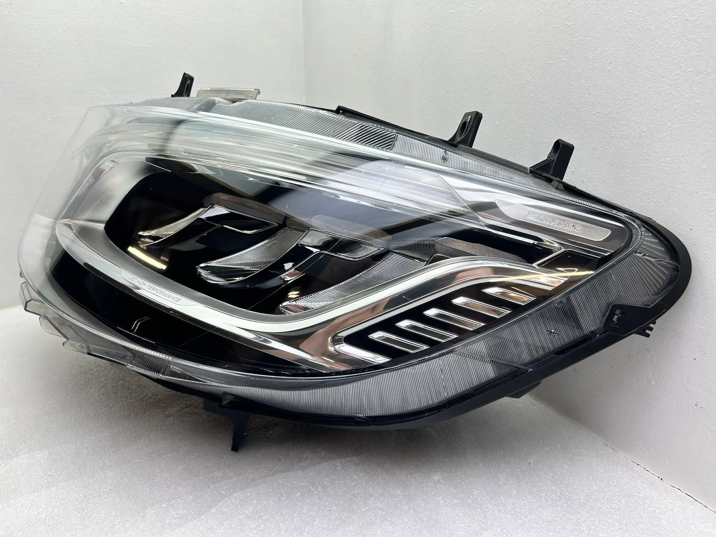 Mercedes Sprinter W910 W907 LED Scheinwerfer links A9109067100