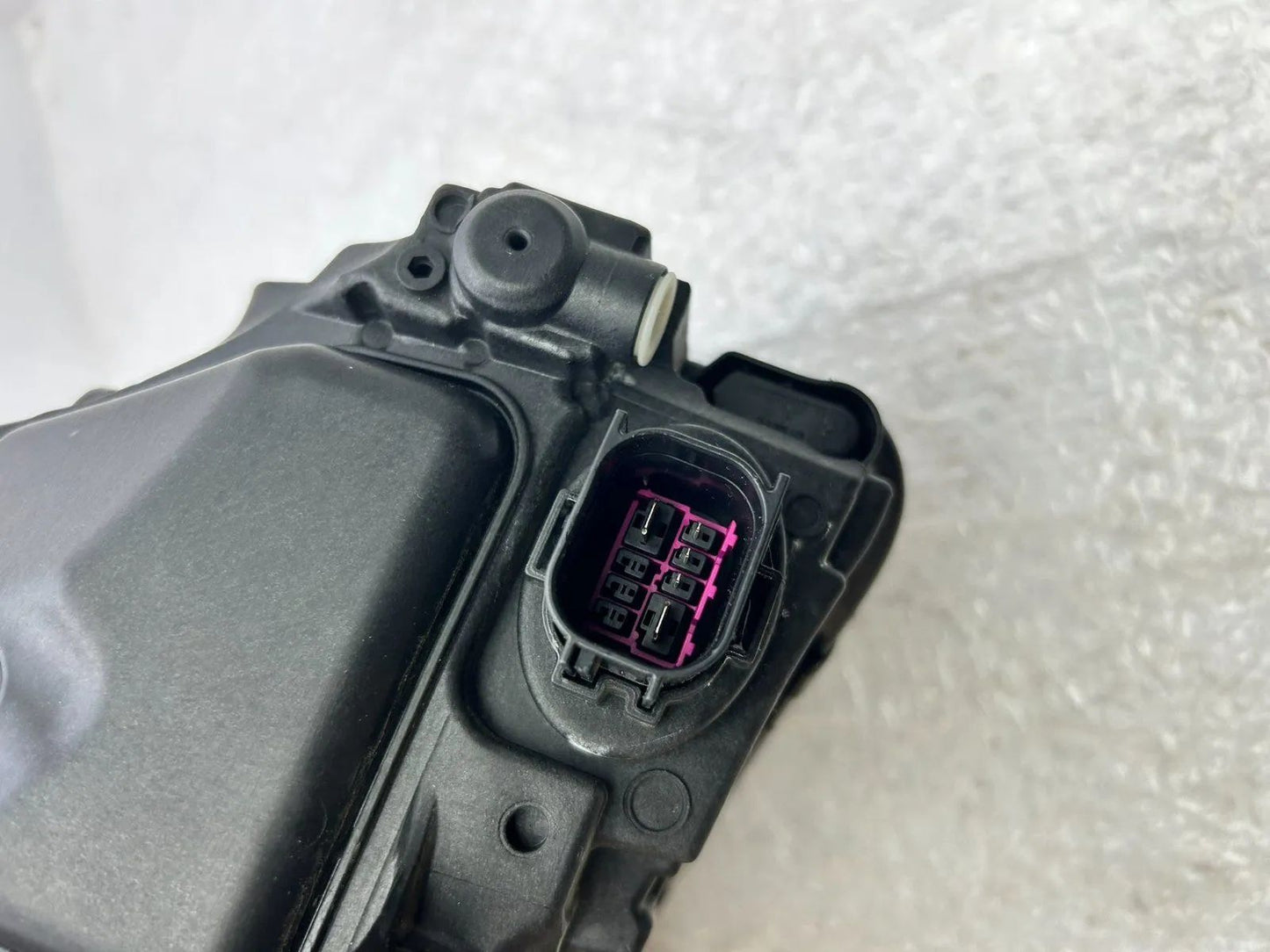 Audi RS4 B9 LED Scheinwerfer Matrix schwarz links 8W0941035J