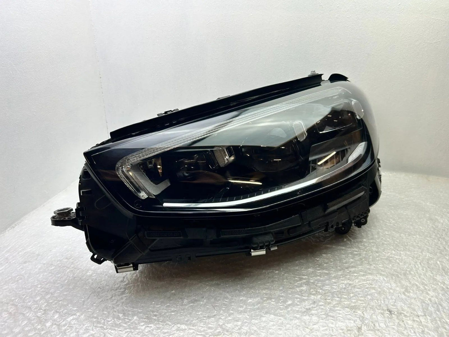 Mercedes W223 S-Klasse LED Scheinwerfer links A2239067505