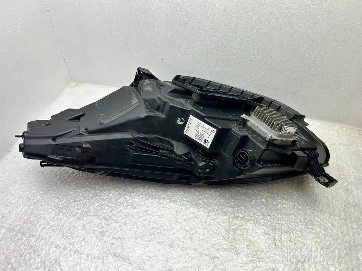 Original Tesla Model 3 LED Scheinwerfer rechts 1514953-00-D