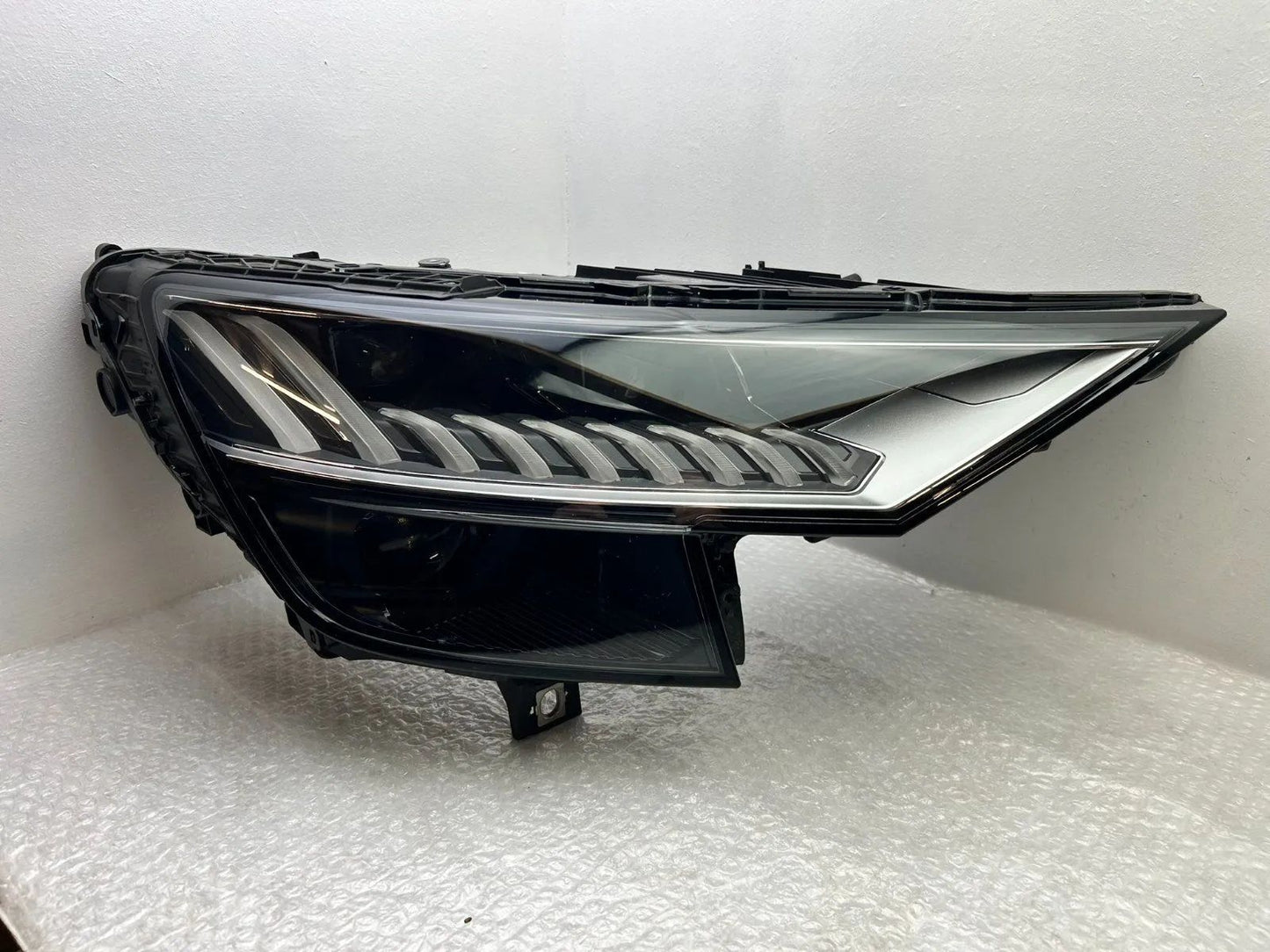 Original Audi Q8 SQ8 LED Matrix Scheinwerfer rechts 4M8941036