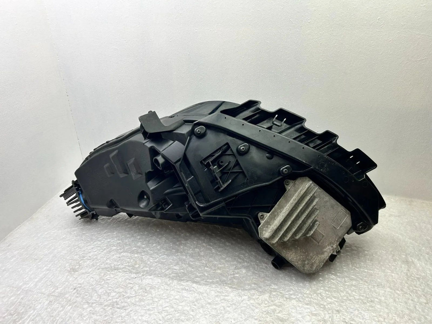 Original Tesla Model 3 LED Scheinwerfer rechts 1077376-00C
