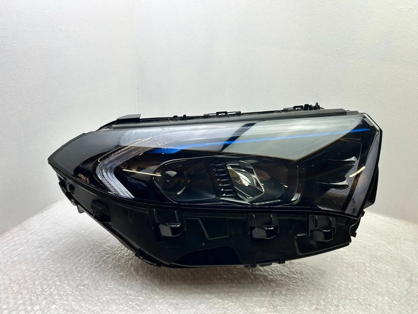 Mercedes EQB EQA W243 LED Scheinwerfer rechts A2439069000