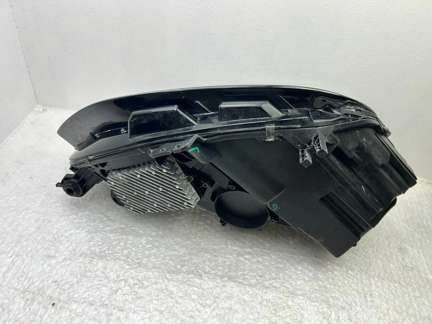 Audi RS4 B9 LED Scheinwerfer Matrix schwarz links 8W0941035J