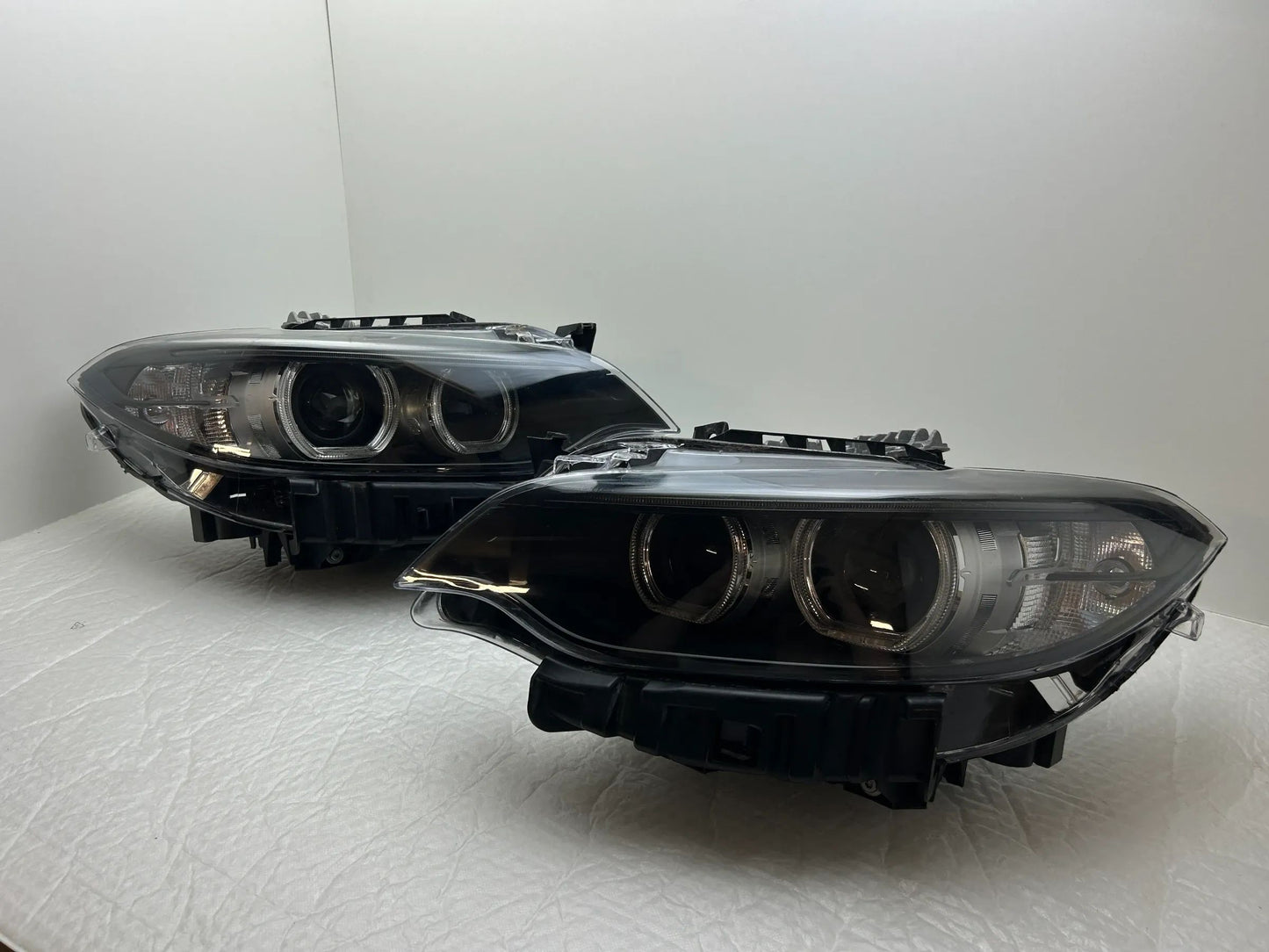 BMW F22 F23 F87 Xenon Scheinwerfer links rechts schwarz 7304464