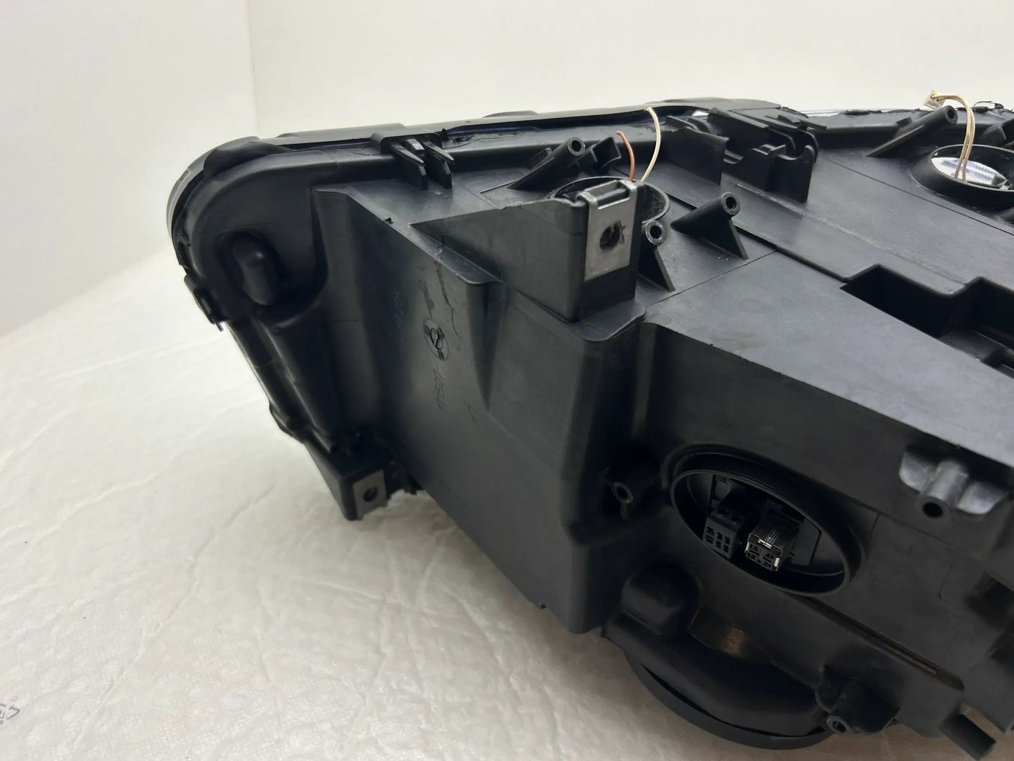 BMW 5er F10 F11 Xenon Kurvenlicht Scheinwerfer links 7203251