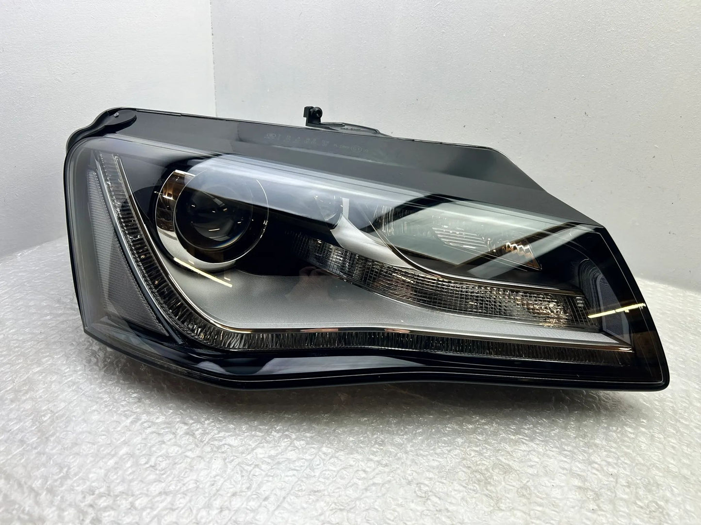 NEU Original Audi A8 4H Xenon Scheinwerfer rechts 4H0941030M