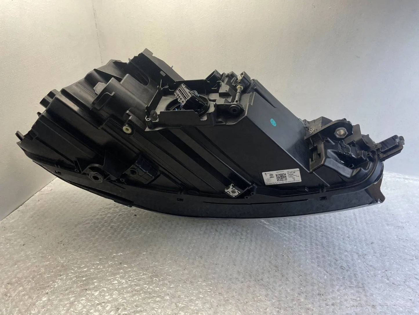 Original VW Passat 3J B9 IQ LED Scheinwerfer rechts 3J1941036