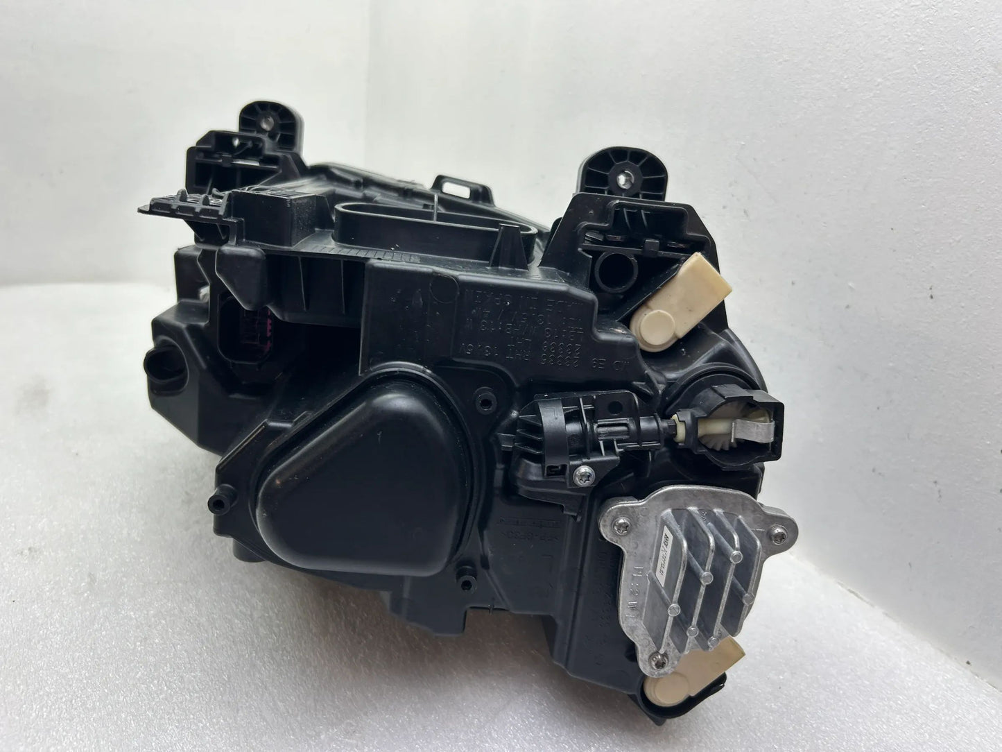 Original Audi Q2 81A LED Scheinwerfer links 81A941011C