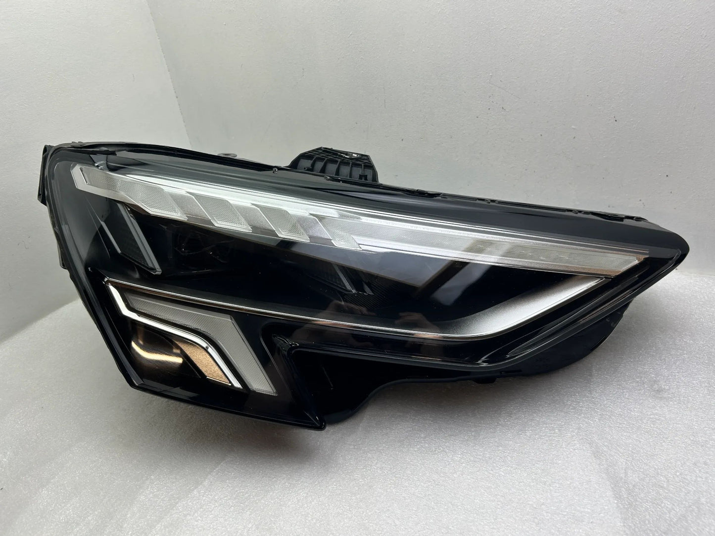 Original Audi A3 S3 8Y LED Scheinwerfer links 8Y0941034