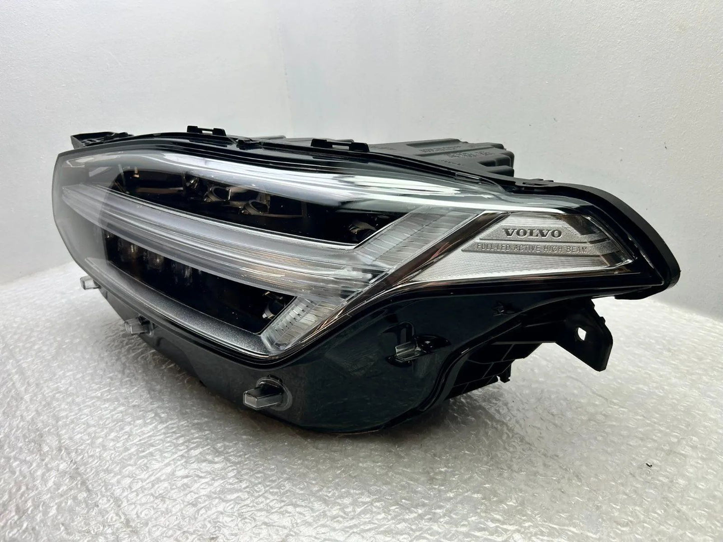 Original Volvo XC90 II LED Scheinwerfer links 31655702