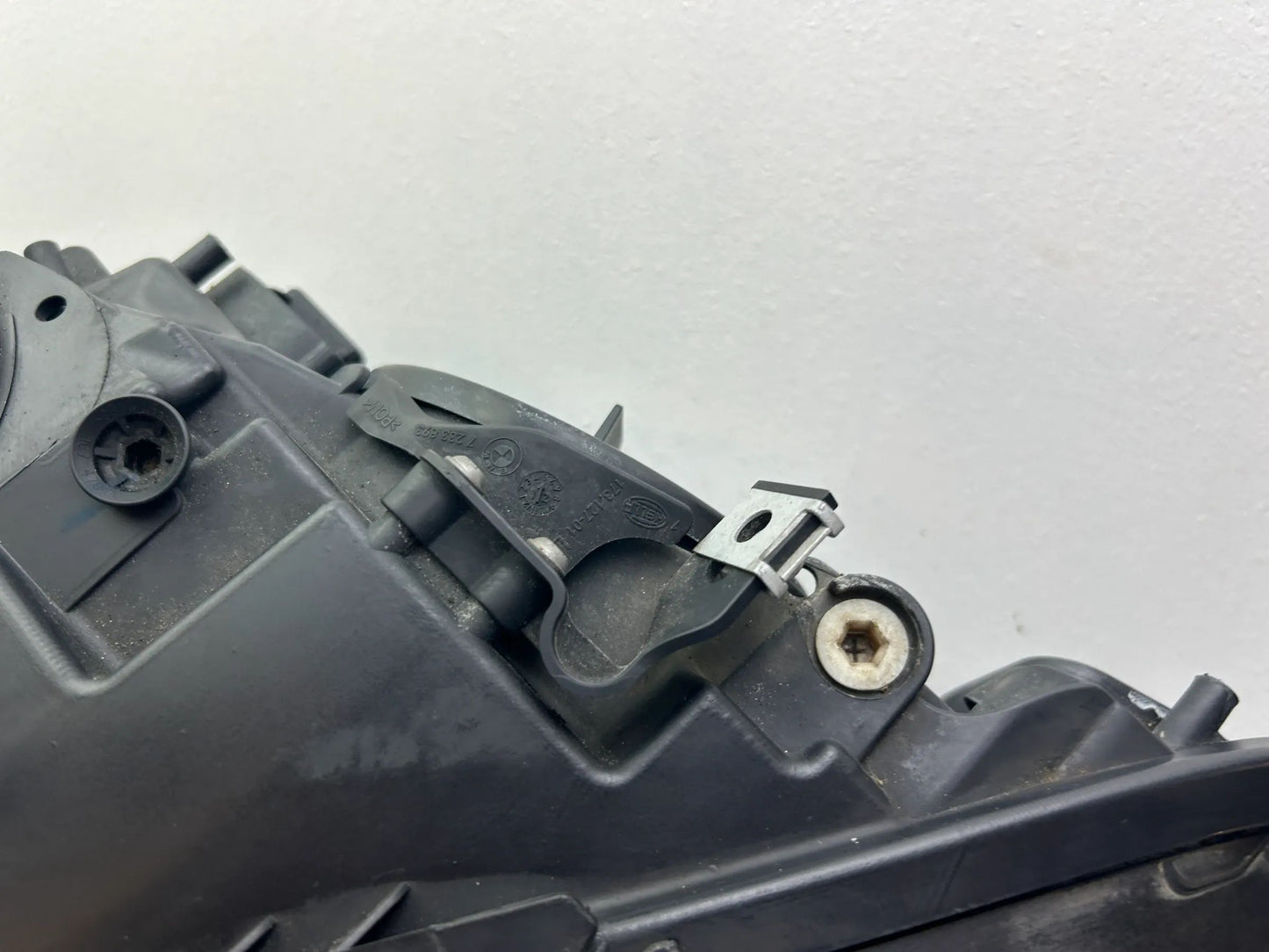 BMW 5er F10 F11 Xenon Scheinwerfer links 7271911 7203245