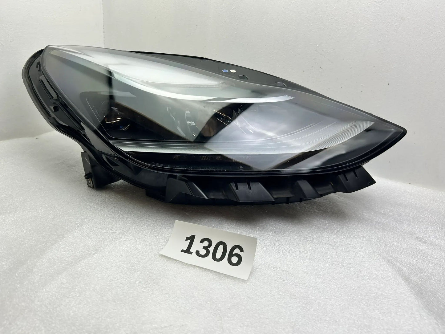 Original Tesla Model 3 Y LED Scheinwerfer rechts 1514953-00-C