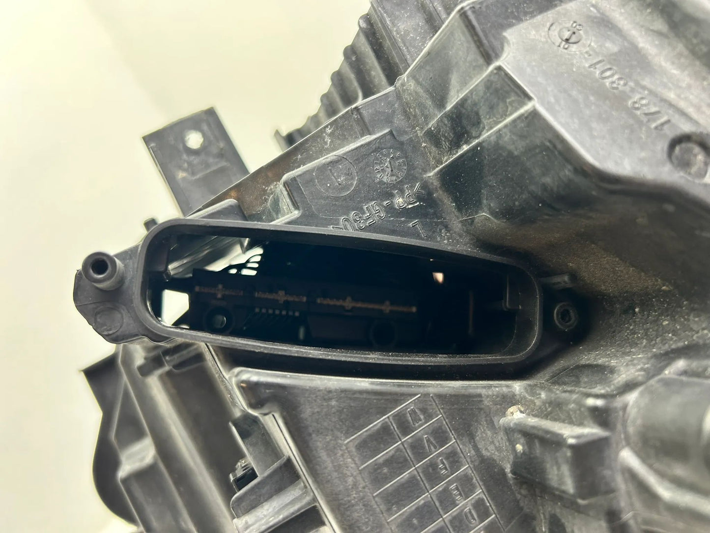 Original BMW 1er F20 F21 Xenon Scheinwerfer Dynamic links 7229679