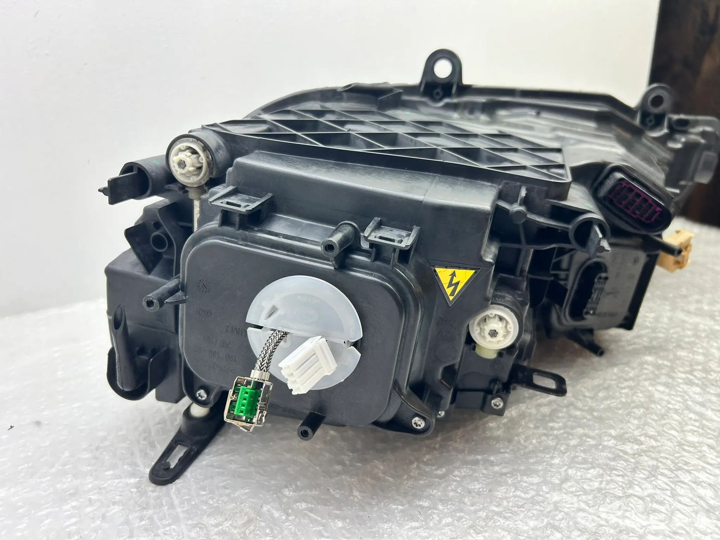 Original VW Touareg II 7P Bi-Xenon Scheinwerfer rechts 7P1941752B