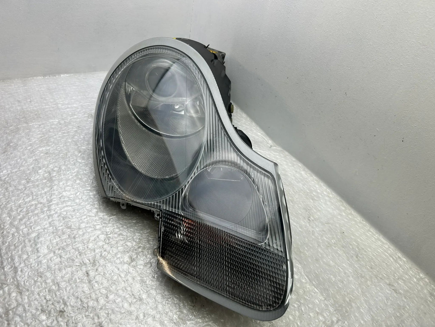 Original Porsche 911 996 Xenon Scheinwerfer rechts 99663105801