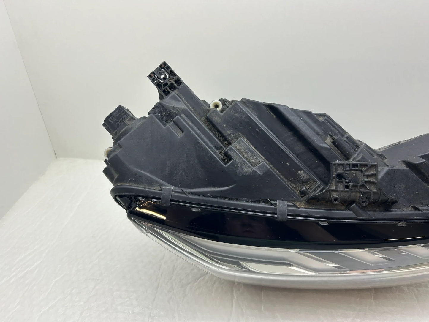 Original Audi A4 B9 8W LED Scheinwerfer rechts 8W0941034D