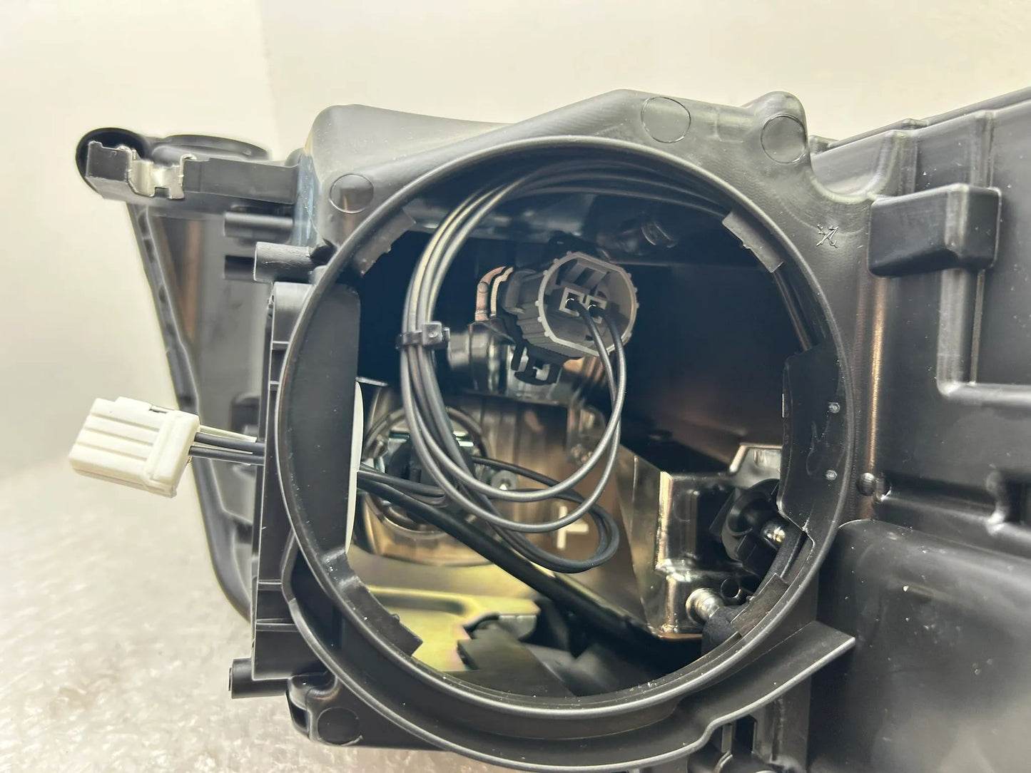 NEU Original Audi A8 4H Xenon Scheinwerfer links 4H0941029AE