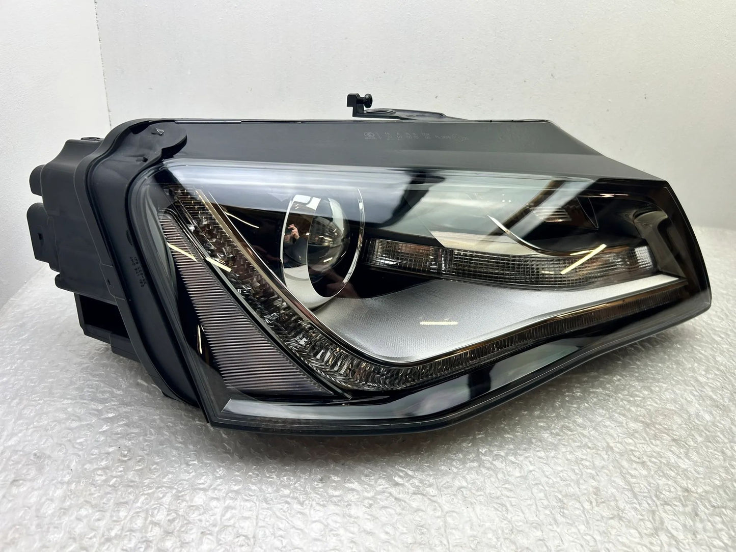 NEU Original Audi A8 4H Xenon Scheinwerfer rechts 4H0941030M