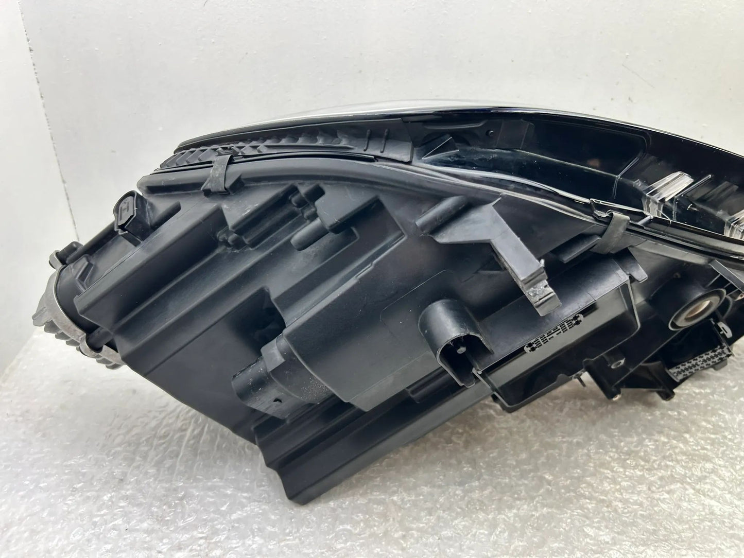Original Audi A4 B9 8W LED Scheinwerfer rechts 8W0941784