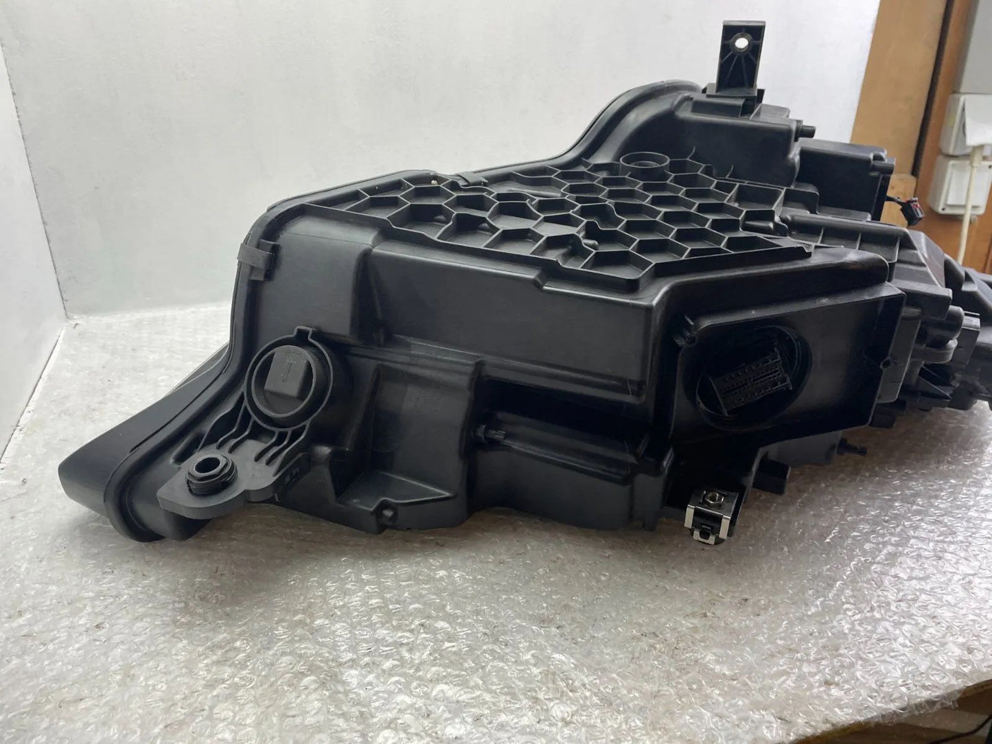 Original Audi e-tron LED Scheinwerfer links 4KE941039D