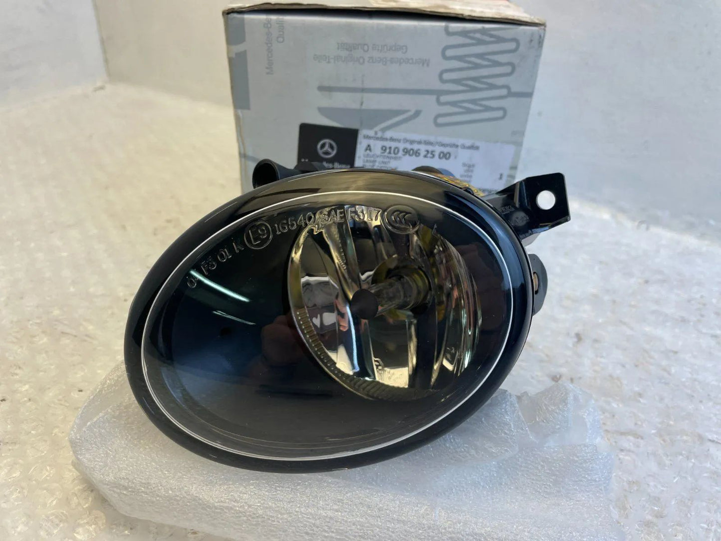 Mercedes Sprinter 907 910 Nebelscheinwerfer links A9109062500
