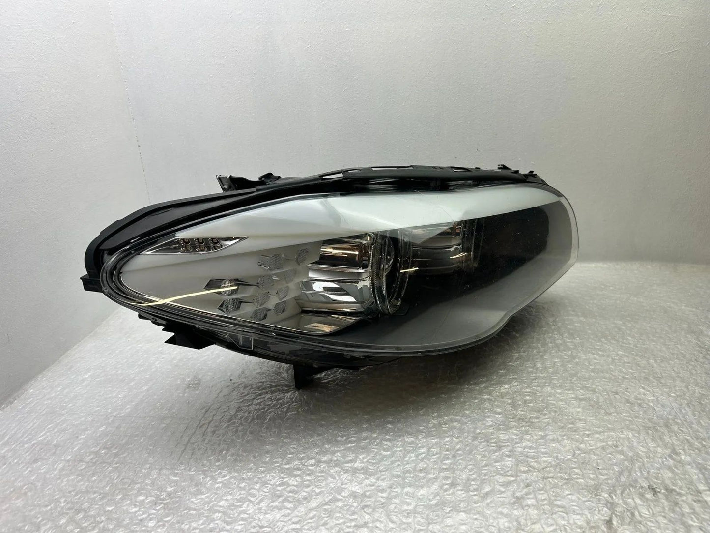 Original BMW 5er F10 F11 Xenon Scheinwerfer rechts 7203246