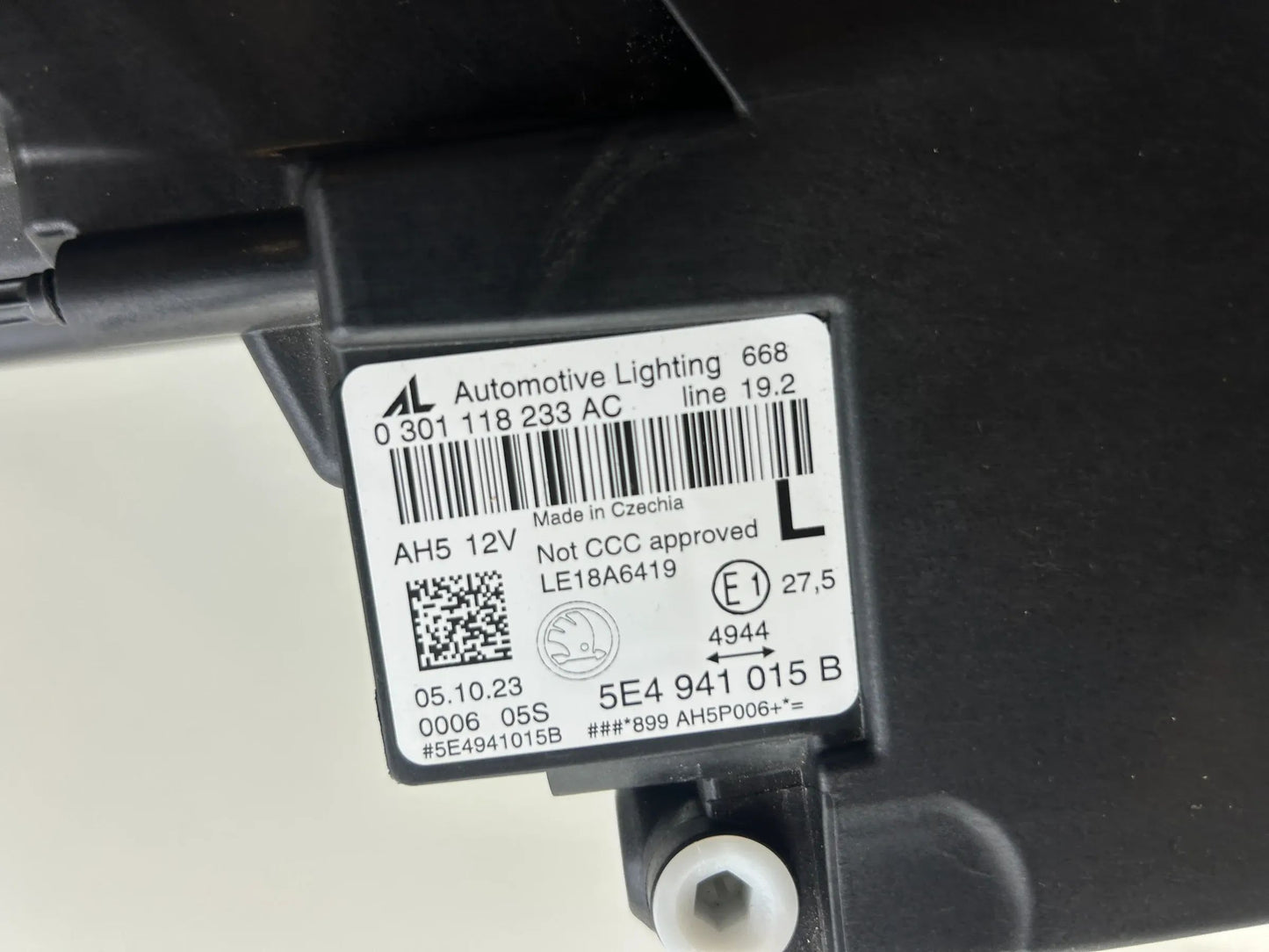 Original Skoda Octavia IV LED Scheinwerfer links 5E4941015B