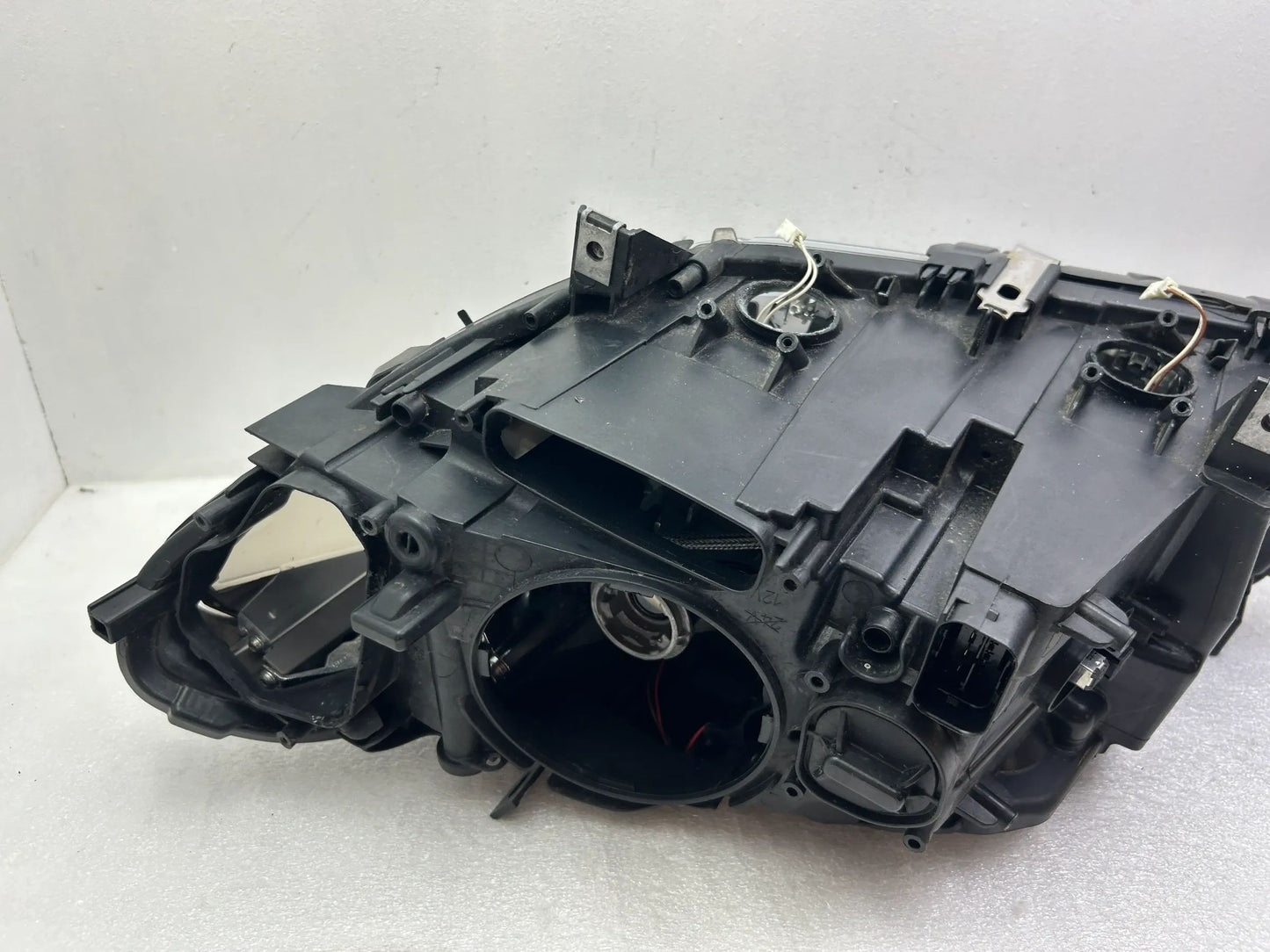 BMW 5er F10 F11 Bi-Xenon Scheinwerfer rechts 7271912 7203246