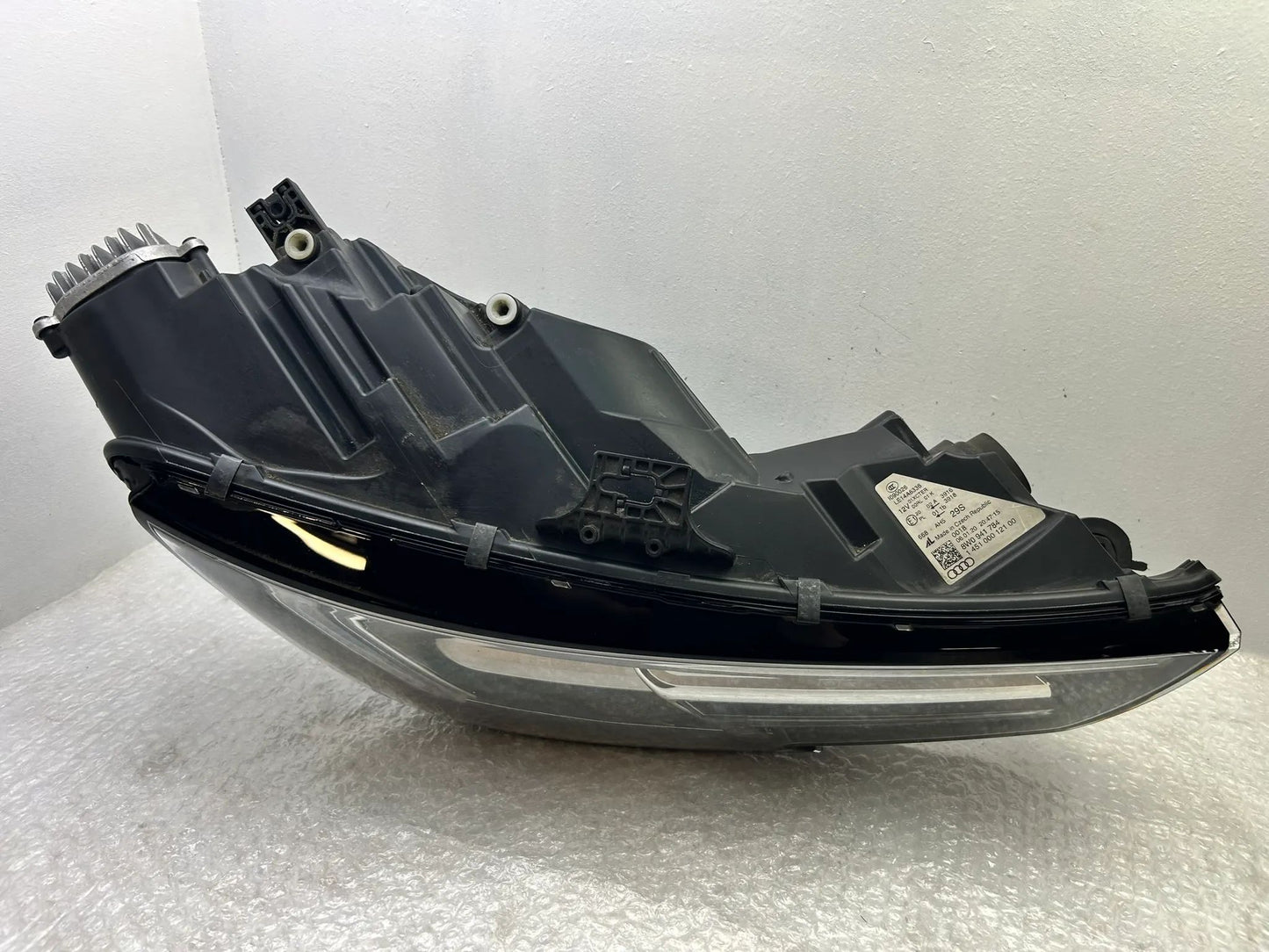 Original Audi A4 B9 8W LED Scheinwerfer rechts 8W0941784