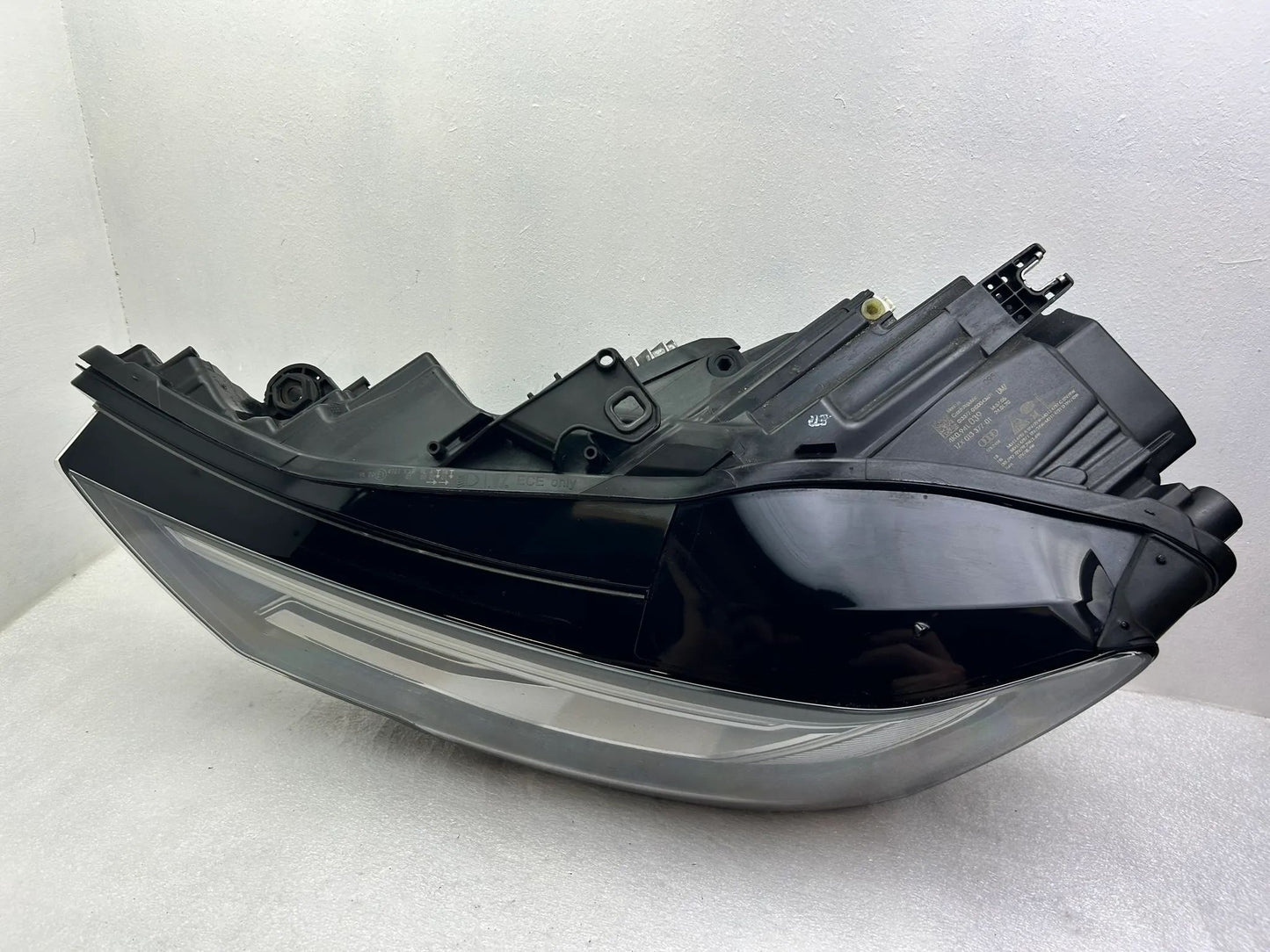 Original Audi A6 C8 4K LED Scheinwerfer links 4K0941039